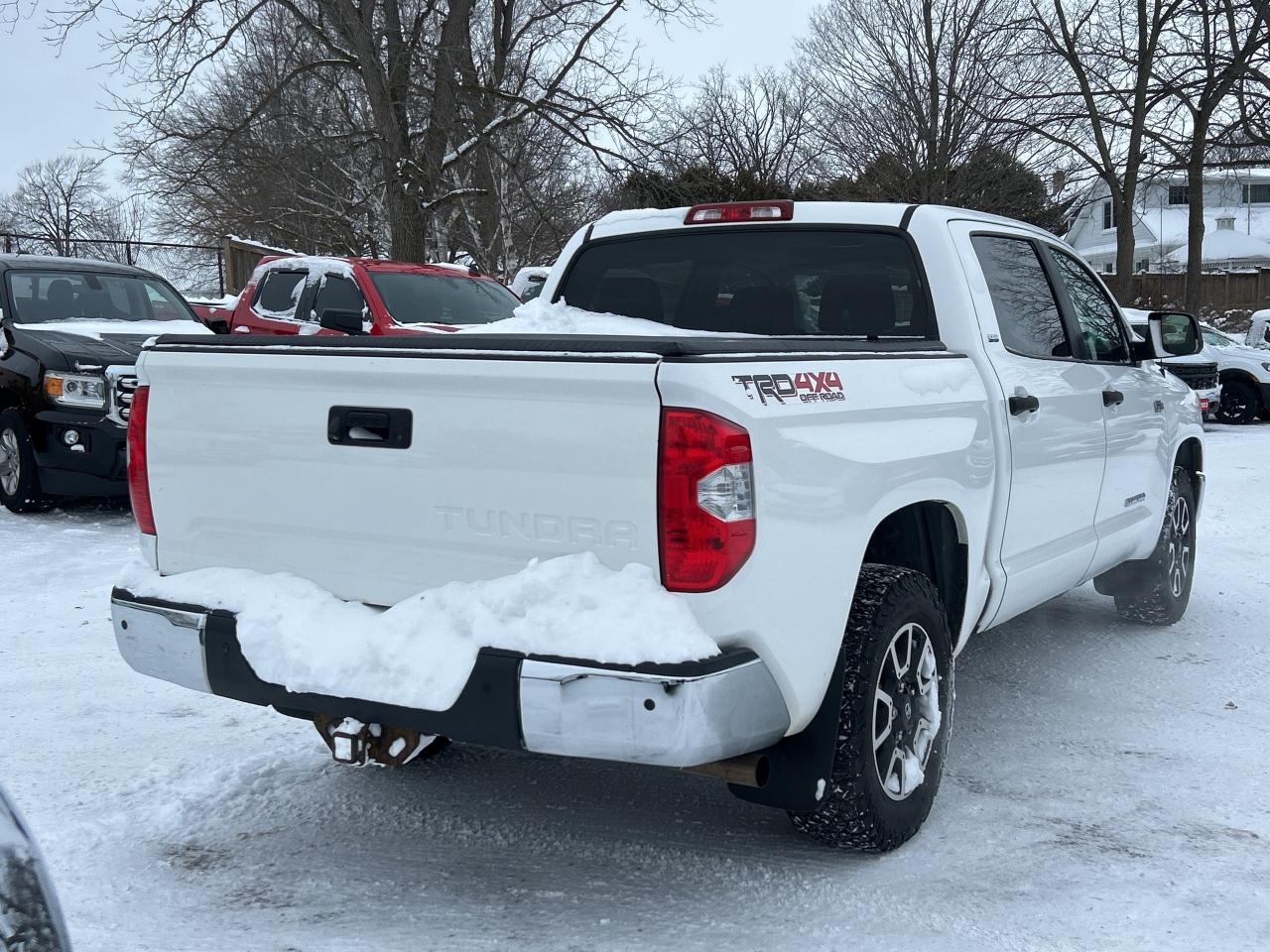 2017 Toyota Tundra SR5 TRD, SUNROOF, NAV, HEATED CLOTH, BACK UP CAM! - Photo #6