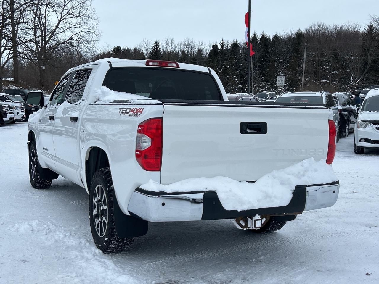 2017 Toyota Tundra SR5 TRD, SUNROOF, NAV, HEATED CLOTH, BACK UP CAM! - Photo #8