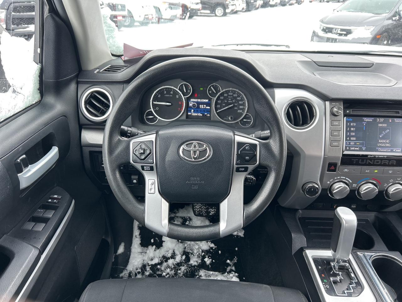 2017 Toyota Tundra SR5 TRD, SUNROOF, NAV, HEATED CLOTH, BACK UP CAM! - Photo #14