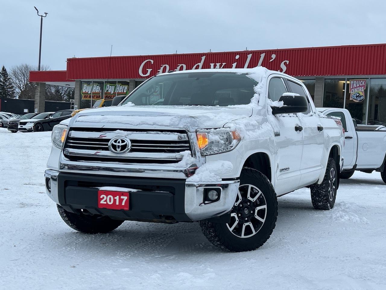 2017 Toyota Tundra SR5 TRD, SUNROOF, NAV, HEATED CLOTH, BACK UP CAM! - Photo #2