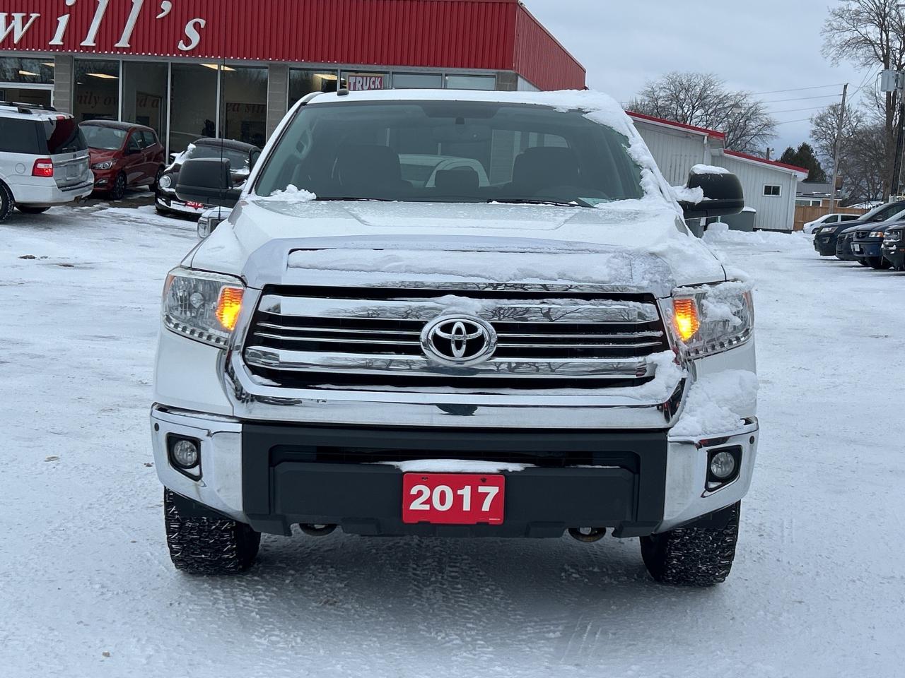 2017 Toyota Tundra SR5 TRD, SUNROOF, NAV, HEATED CLOTH, BACK UP CAM! - Photo #3