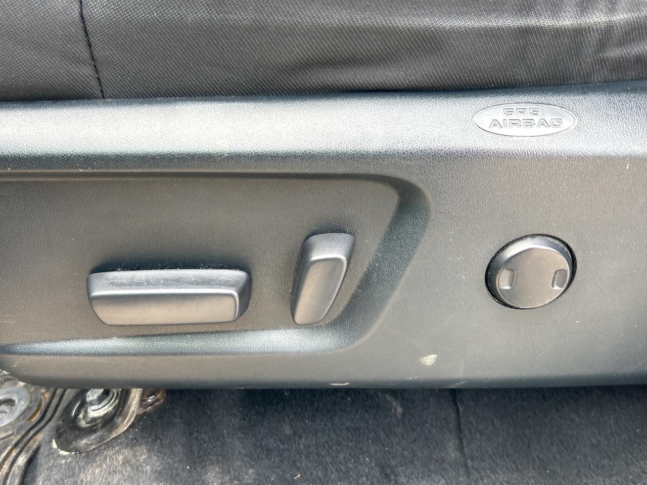 2017 Toyota Tundra SR5 TRD, SUNROOF, NAV, HEATED CLOTH, BACK UP CAM! - Photo #17