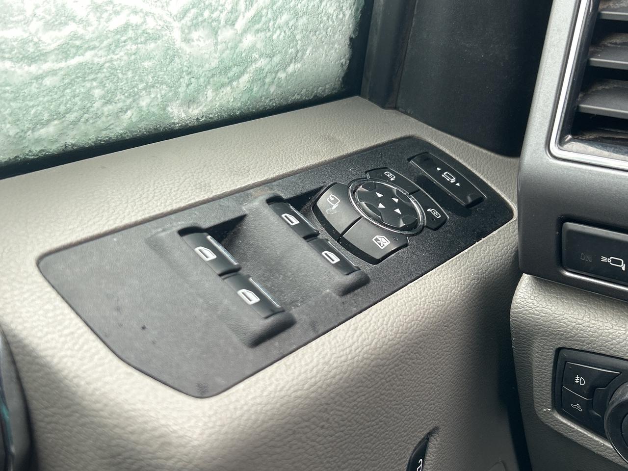 2020 Ford F-250 XLT, GAS, NEW ENGINE AT 183 000 KMS, REMOTE START! - Photo #17