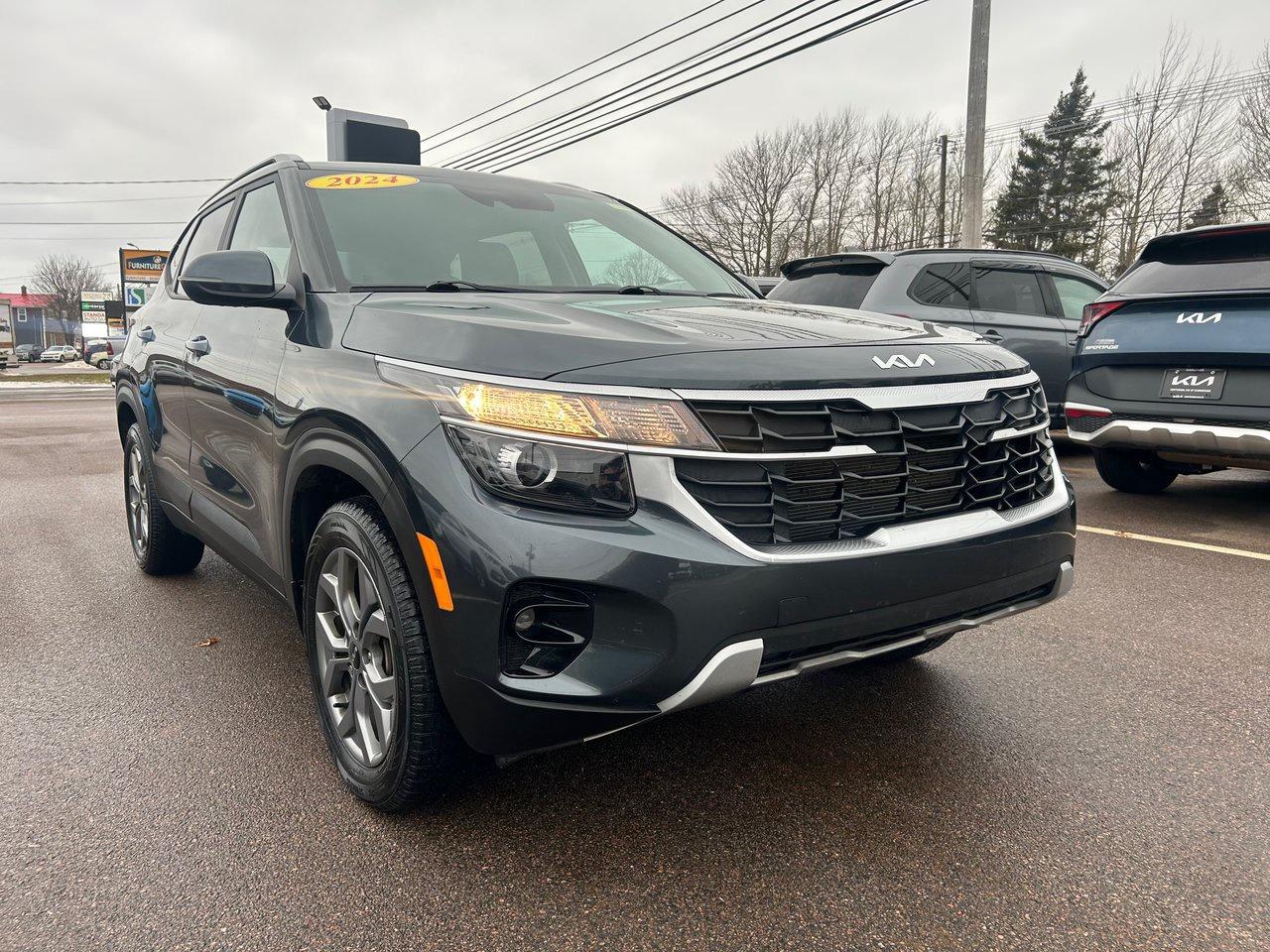 <span>The all-wheel-drive Seltos is one of Canadas current most popular SUVs: its value-packed, remarkably spacious, and fun-to-drive. The Seltos packs in between 752-1,778 litres of cargo capacity (depending on seat position) and offers terrific highway fuel economy of 7.6 L/100km.&nbsp;</span>




<span>Inside, the updated 2024 Seltos LX AWD packs a major punch. Theres Apple CarPlay/Android Auto on a big 8-inch centre screen, heated seats, air conditioning (with rear venting), cruise control, a rearview camera, a tilt/telescoping steering wheel, and 6-speaker audio. Theres a lot of tech, too, including Rear Occupant Alert, Safe Exit Assist, rear cross-traffic alert, and blind spot monitoring.</span>




<span style=font-weight: 400;>Thank you for your interest in this vehicle. Its located at Centennial Kia of Summerside, 670 Water Street, Summerside, PEI. We look forward to hearing from you; call us toll-free at&nbsp;1-902-724-4542.</span>