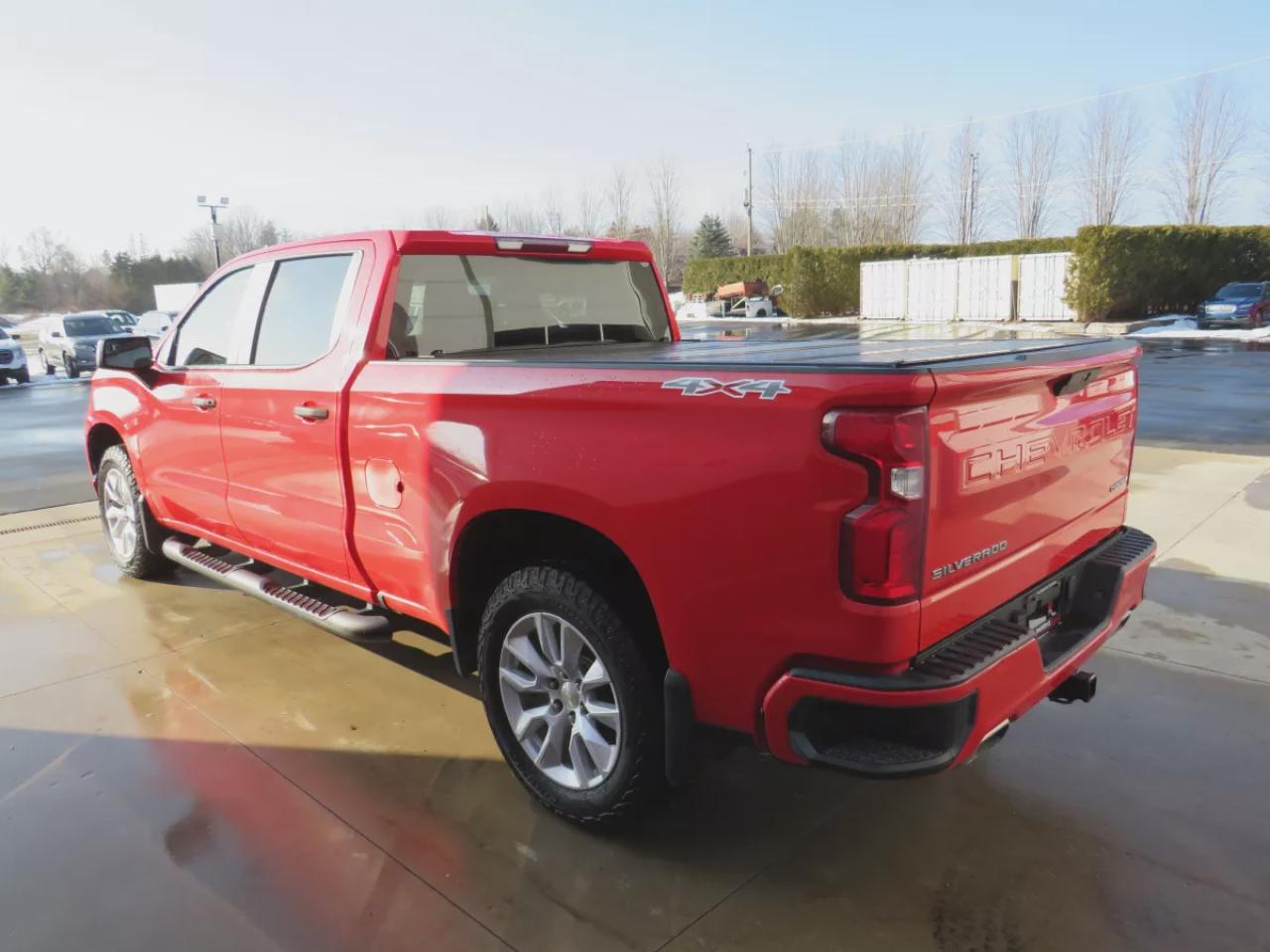 2021 Chevrolet Silverado 1500 Custom (**SAFETY/CERTIFIED!!**CLEAN TITLE/NO ACCIDENTS!!**4X4**TRAILER HITCH**BOXLINER**TONNEAU COVER**RUNNING BOARDS**AUTO HEADLIGHTS**BACKUP CAMERA**DIGITAL TOUCHSCREEN**USB/AUX PORT**CRUISE CONTROL**POWER WINDOWS**POWER LOCKS**BLUETOOTH**WEATHER TECH M Photo