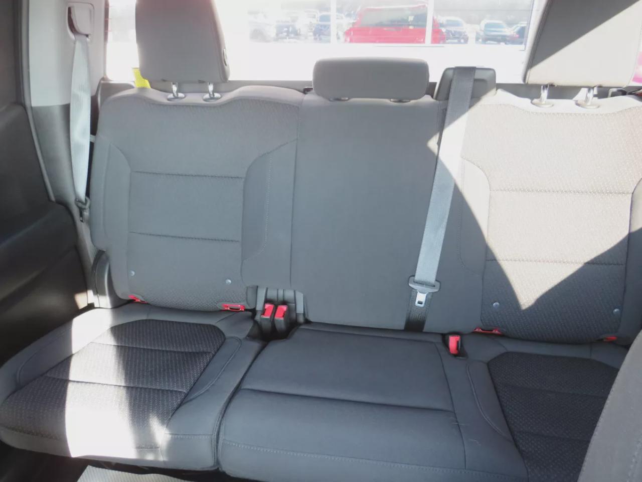 2021 Chevrolet Silverado 1500 Custom (**SAFETY/CERTIFIED!!**CLEAN TITLE/NO ACCIDENTS!!**4X4**TRAILER HITCH**BOXLINER**TONNEAU COVER**RUNNING BOARDS**AUTO HEADLIGHTS**BACKUP CAMERA**DIGITAL TOUCHSCREEN**USB/AUX PORT**CRUISE CONTROL**POWER WINDOWS**POWER LOCKS**BLUETOOTH**WEATHER TECH M Photo