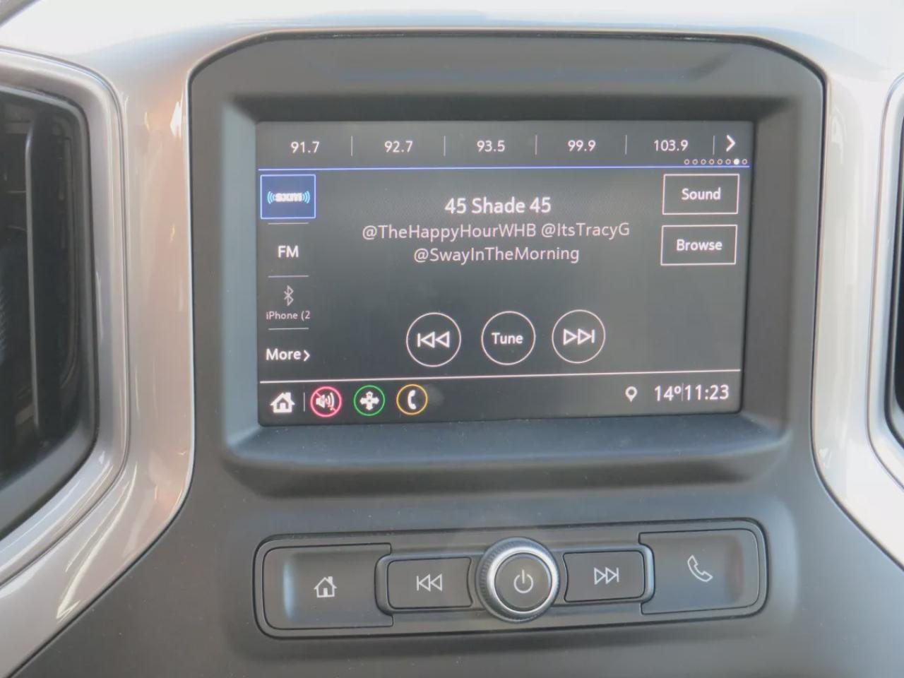 2021 Chevrolet Silverado 1500 Custom (**SAFETY/CERTIFIED!!**CLEAN TITLE/NO ACCIDENTS!!**4X4**TRAILER HITCH**BOXLINER**TONNEAU COVER**RUNNING BOARDS**AUTO HEADLIGHTS**BACKUP CAMERA**DIGITAL TOUCHSCREEN**USB/AUX PORT**CRUISE CONTROL**POWER WINDOWS**POWER LOCKS**BLUETOOTH**WEATHER TECH M Photo