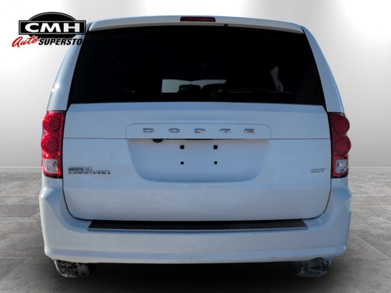 2017 Dodge Grand Caravan SXT Plus  **REAR ENTERTAINMENT GROUP** Photo3