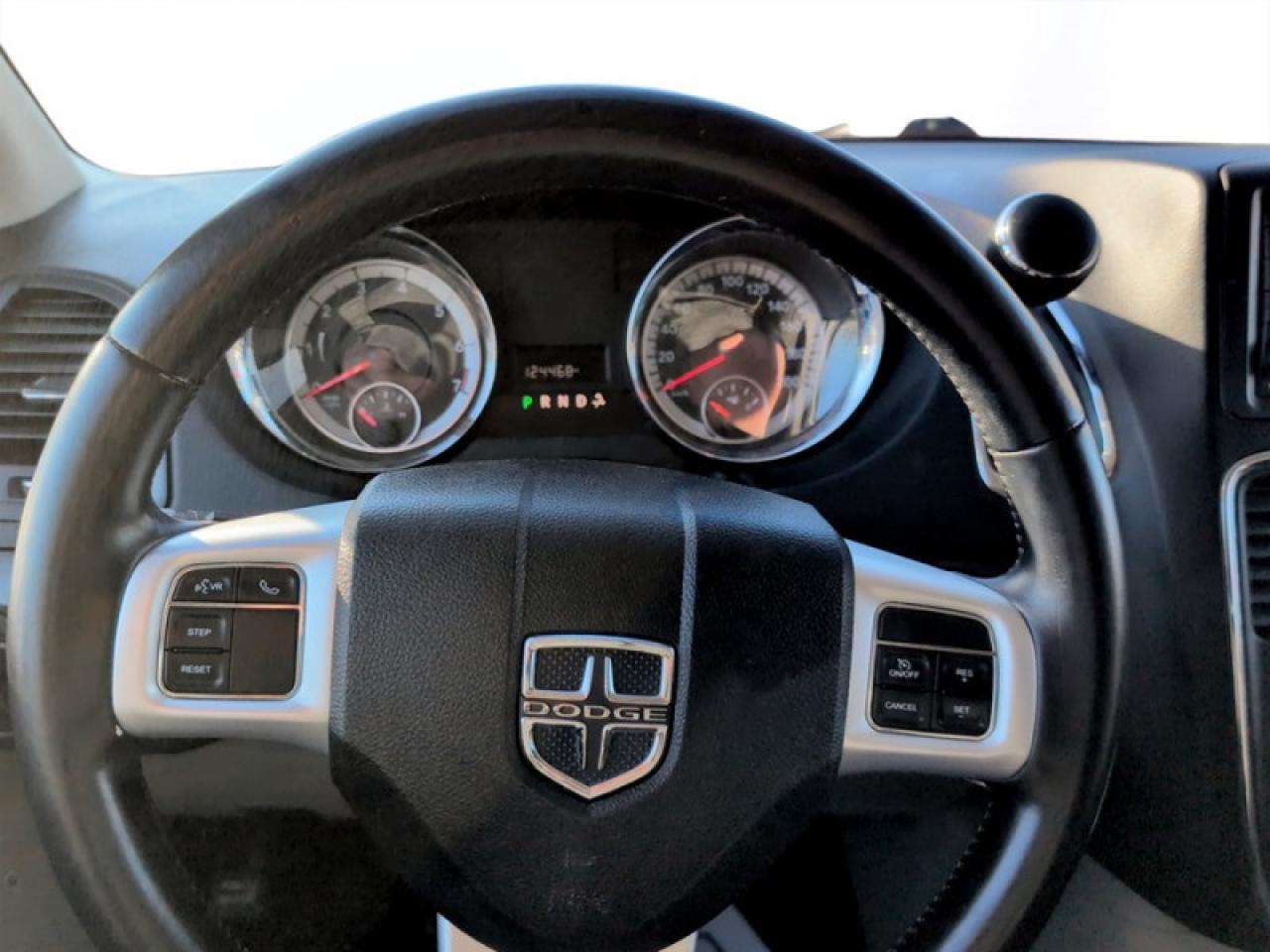 2017 Dodge Grand Caravan SXT Plus  **REAR ENTERTAINMENT GROUP** Photo