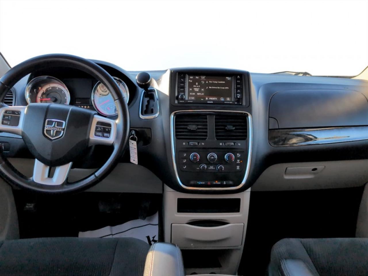 2017 Dodge Grand Caravan SXT Plus  **REAR ENTERTAINMENT GROUP** Photo