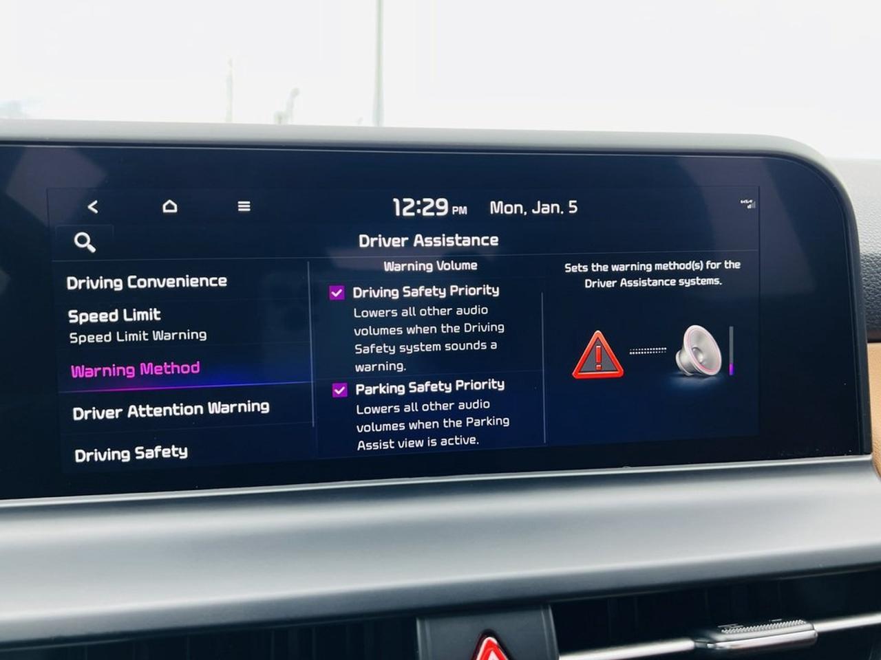 2024 Kia Seltos SX AWD   Leather, Remote Start, Sunroof Photo