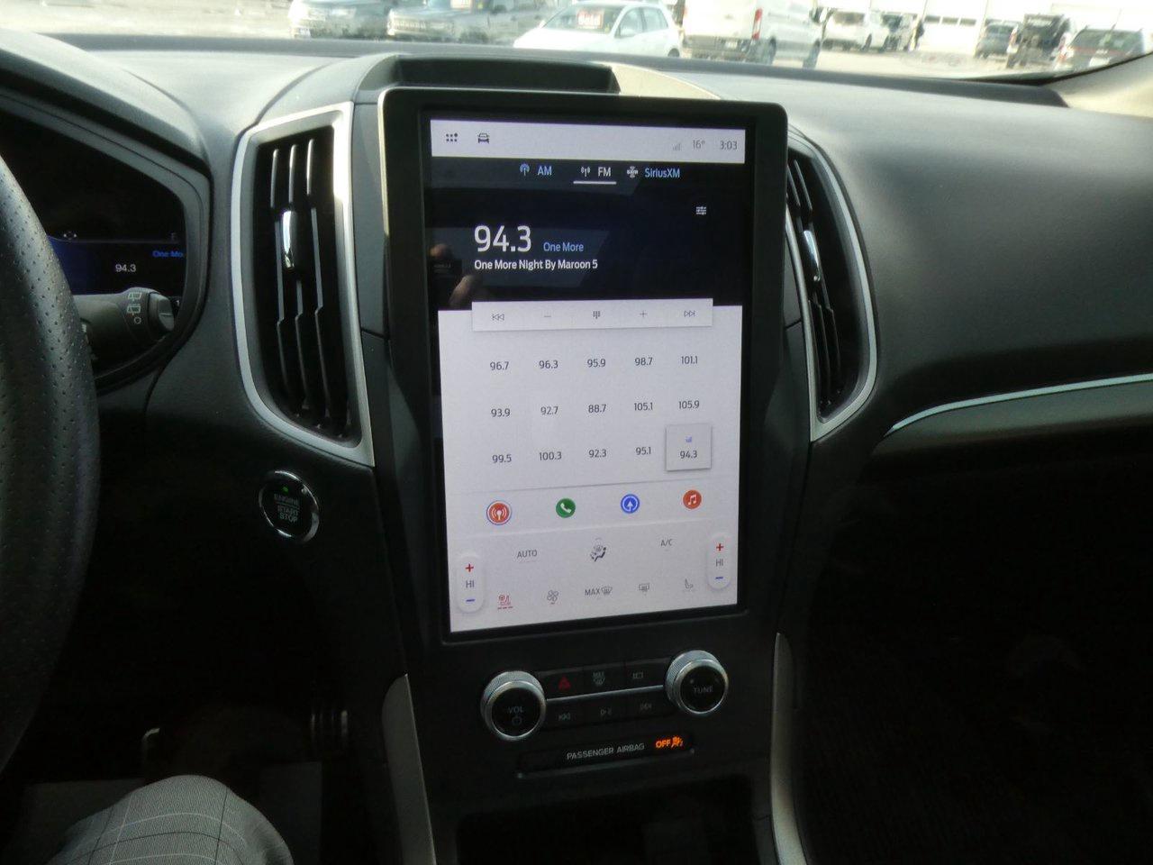 2022 Ford Edge SEL ST LINE Photo