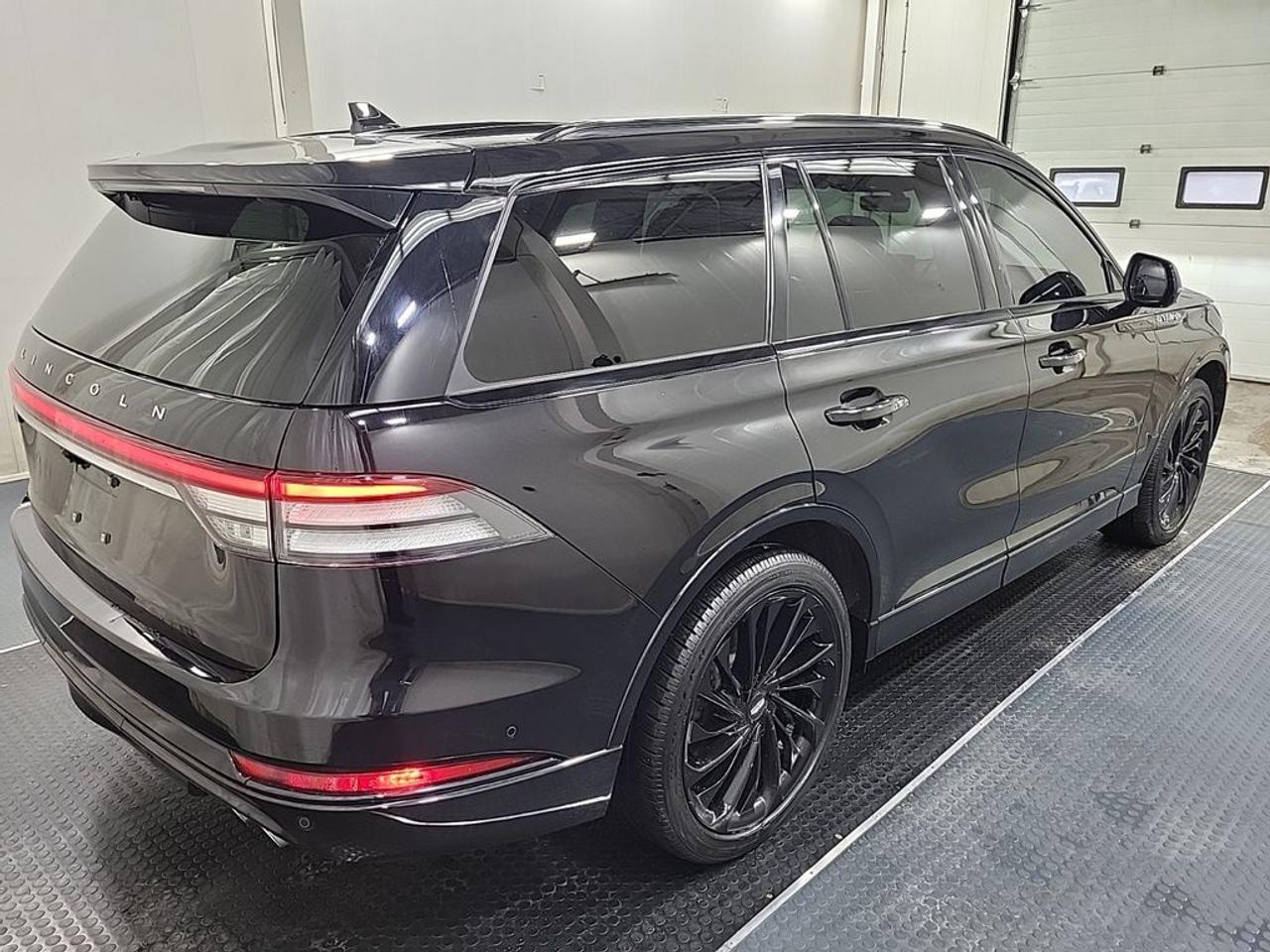 2023 Lincoln Aviator Reserve Photo2