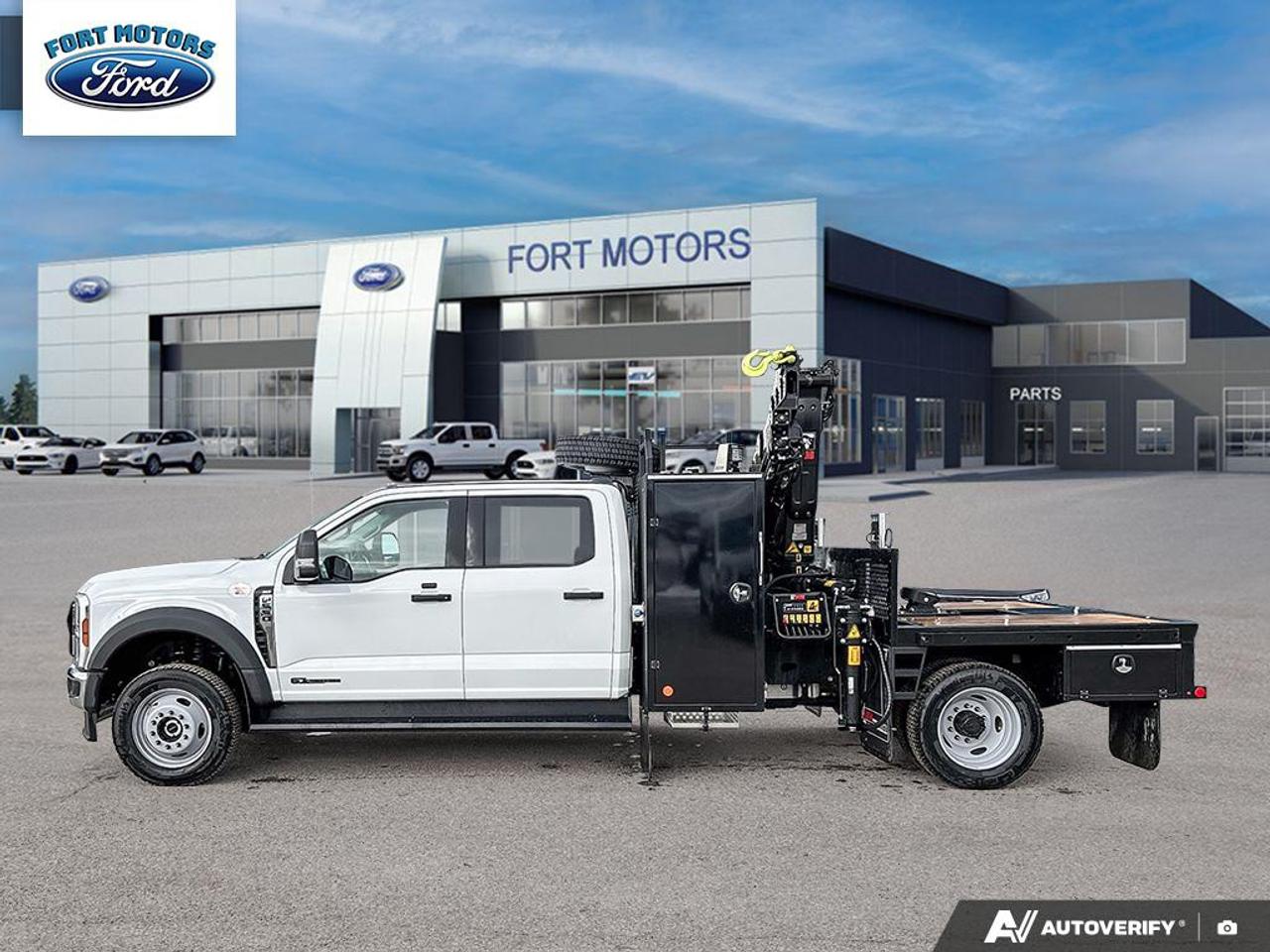 2026 Ford Chassis Cab F-550® XLT Photo2