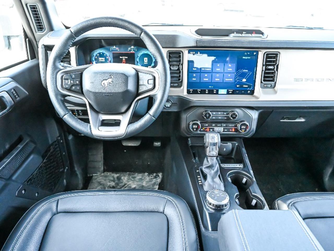 2026 Ford Bronco Outer Banks Photo