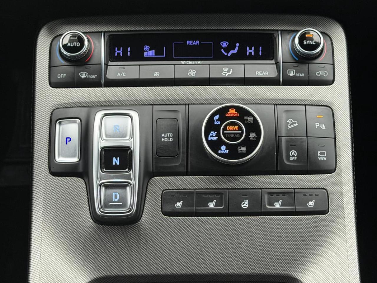 2020 Hyundai PALISADE Ultimate 7-Passenger AWD Photo