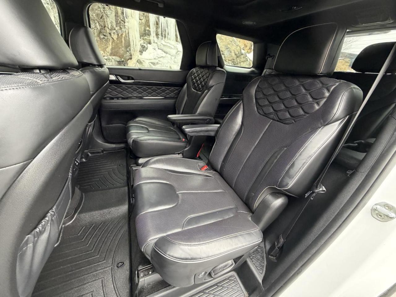 2020 Hyundai PALISADE Ultimate 7-Passenger AWD Photo