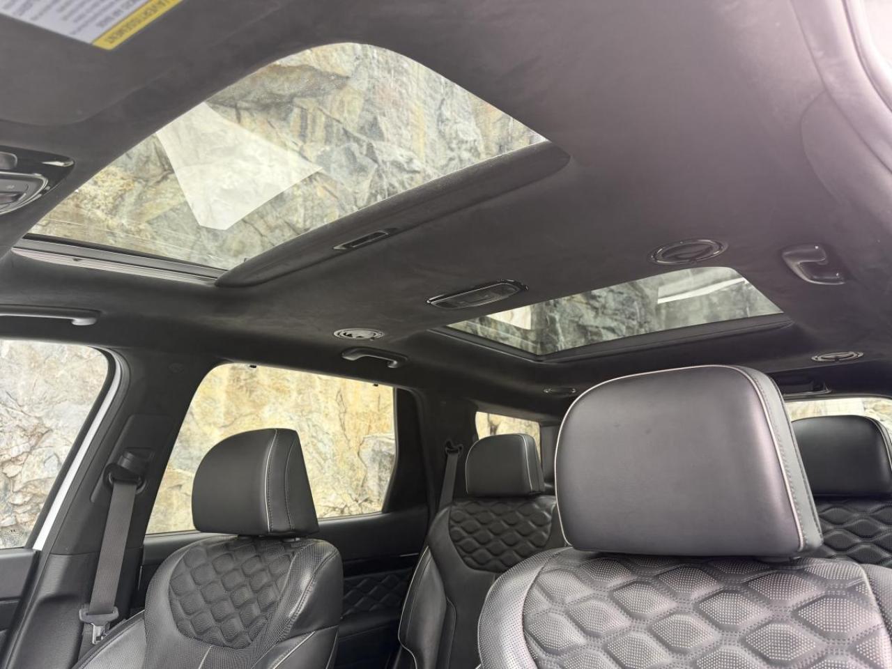 2020 Hyundai PALISADE Ultimate 7-Passenger AWD Photo