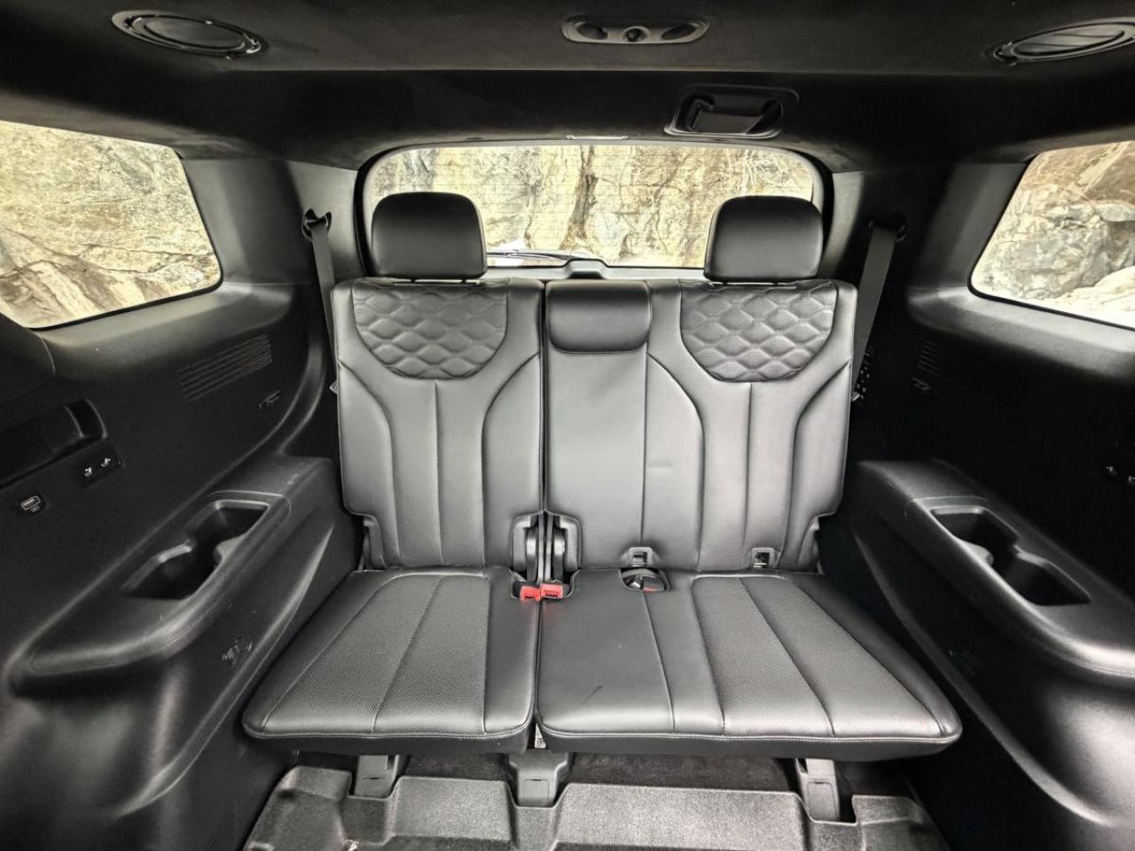 2020 Hyundai PALISADE Ultimate 7-Passenger AWD Photo