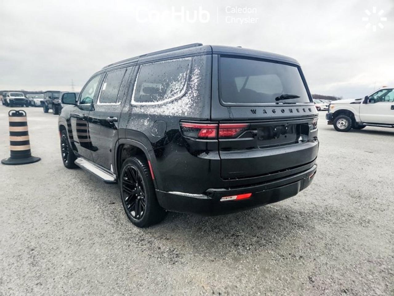 2022 Jeep Wagoneer SERIES III CARBIDE Photo