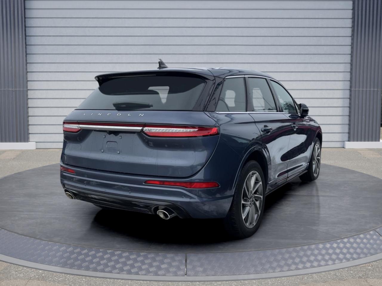 2022 Lincoln Corsair Grand Touring Photo3