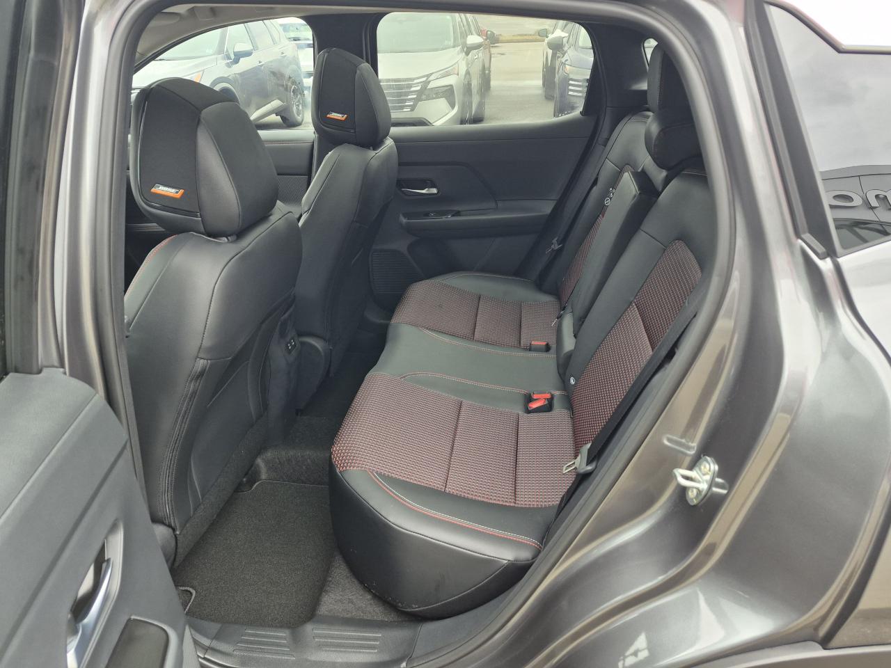 2026 Nissan Kicks SR PREMIUM Photo12