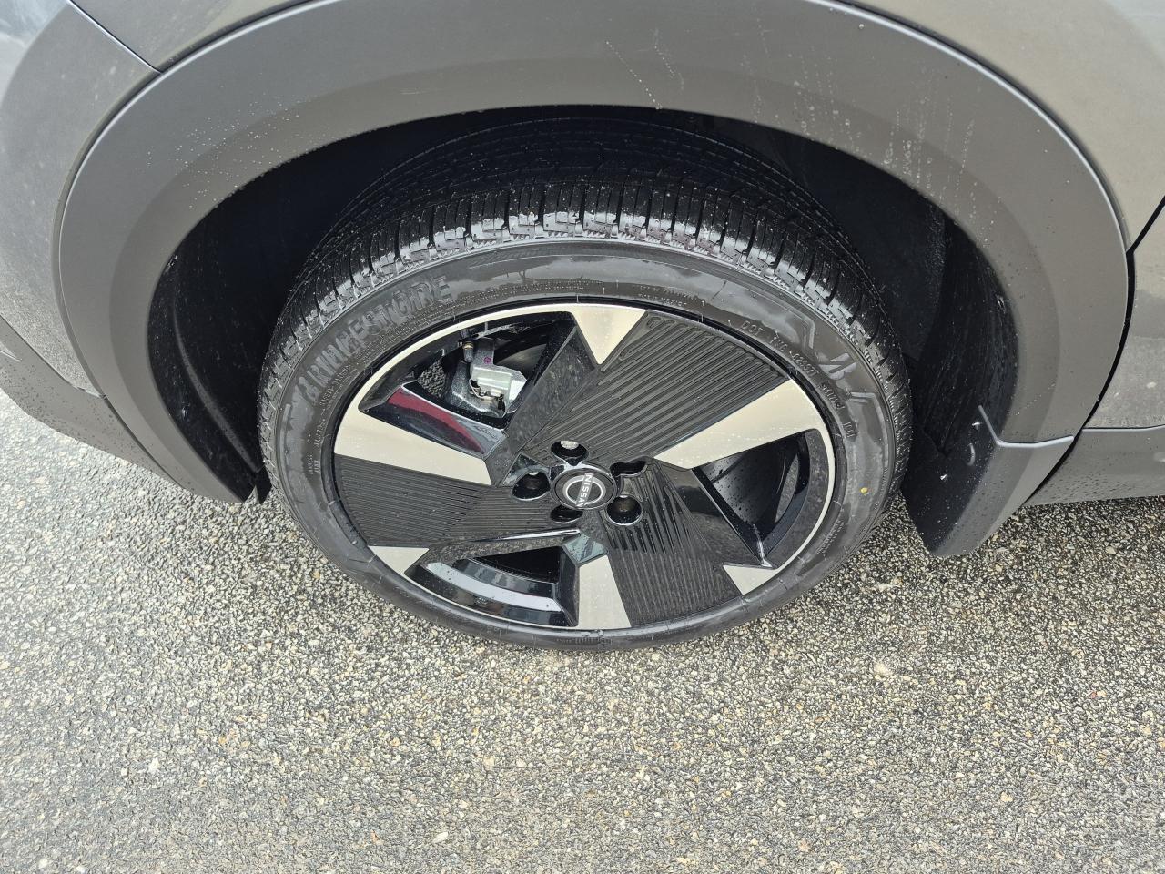 2026 Nissan Kicks SR PREMIUM Photo16