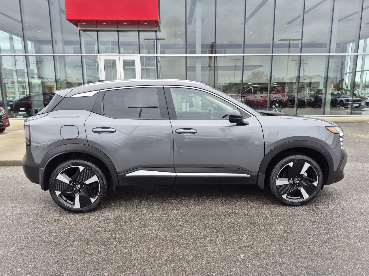 2026 Nissan Kicks SR PREMIUM Photo5