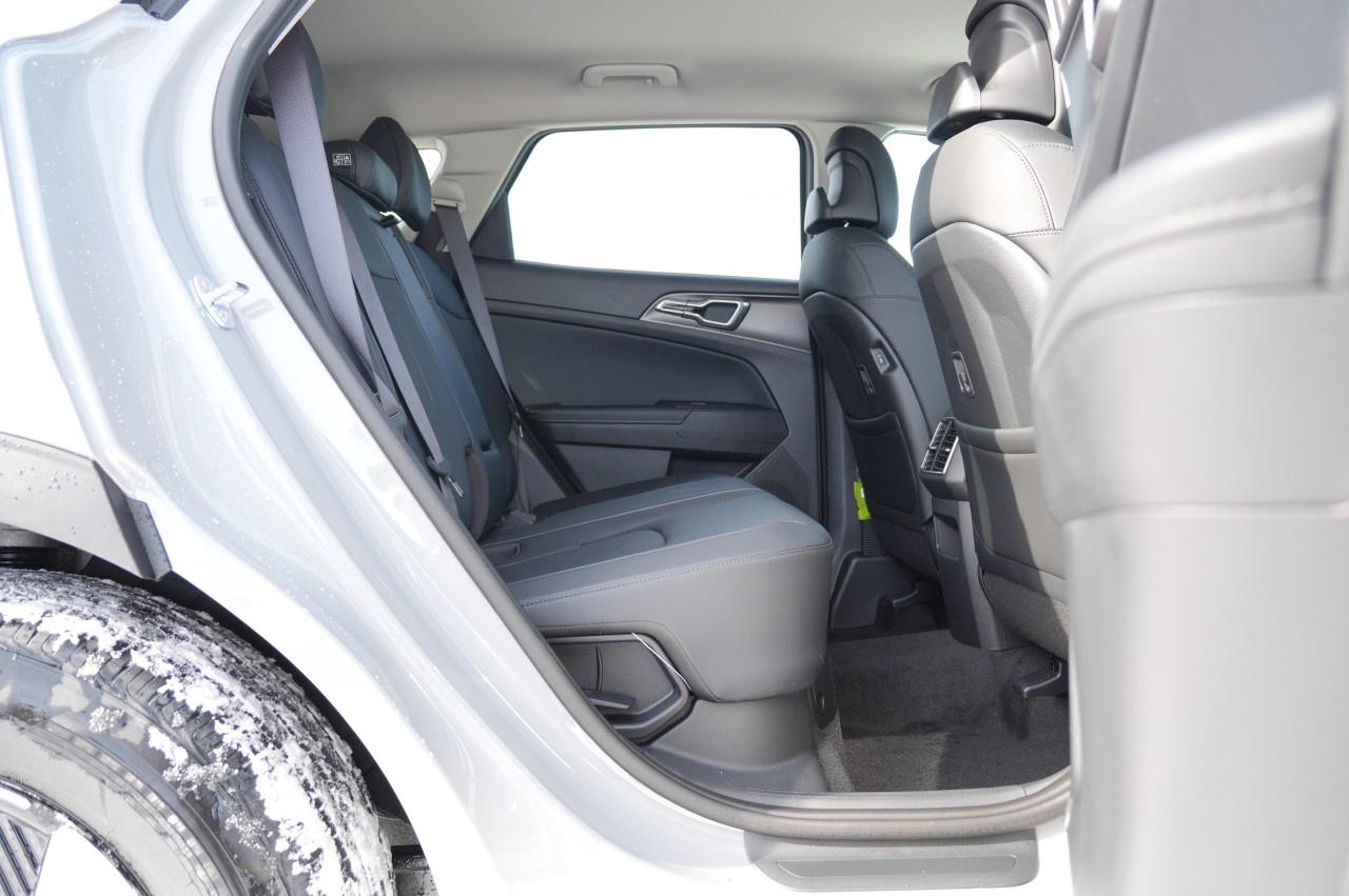 2026 Kia Sportage Hybrid EX AWD Photo