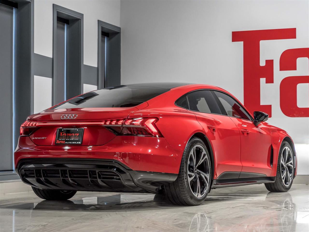 2022 Audi E-Tron GT QUATTRO|PREMIUM PLUS|B&O SOUND|ADAPT CRUISE|BLACK OPTICS Photo