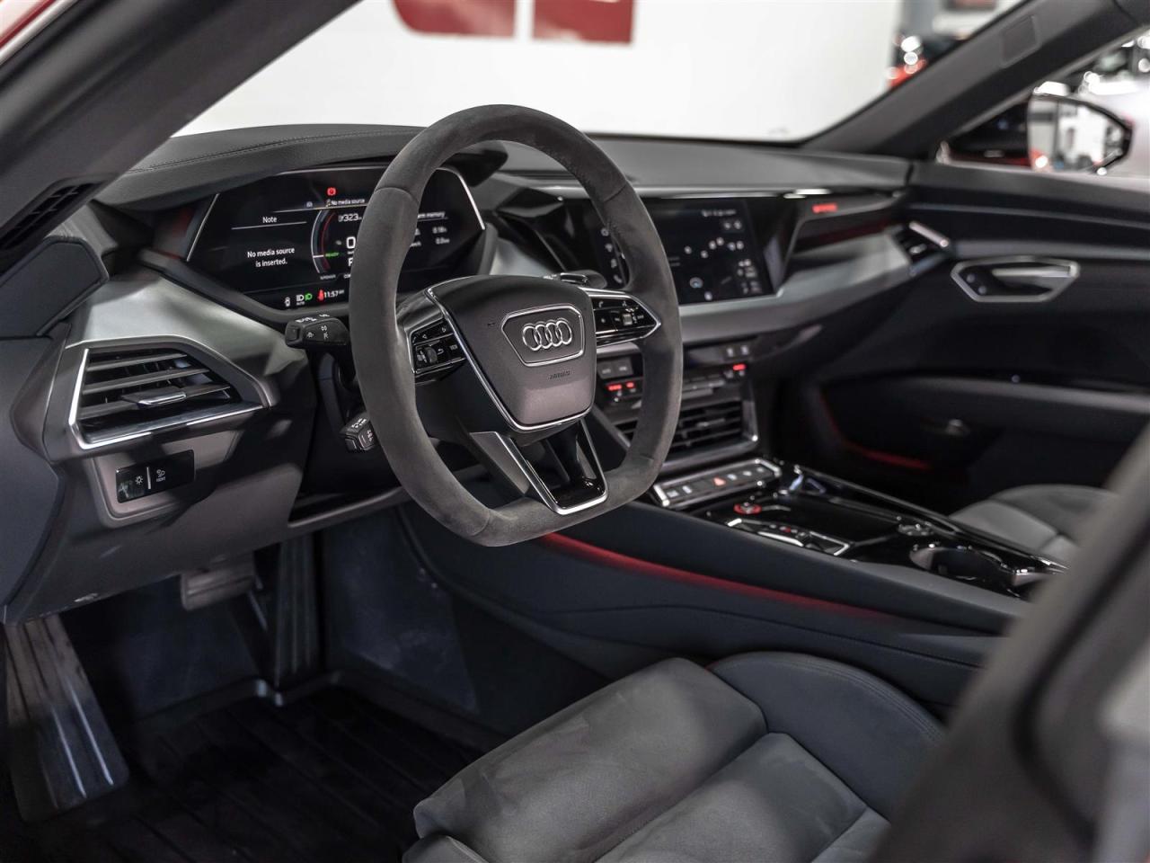 2022 Audi E-Tron GT QUATTRO|PREMIUM PLUS|B&O SOUND|ADAPT CRUISE|BLACK OPTICS Photo