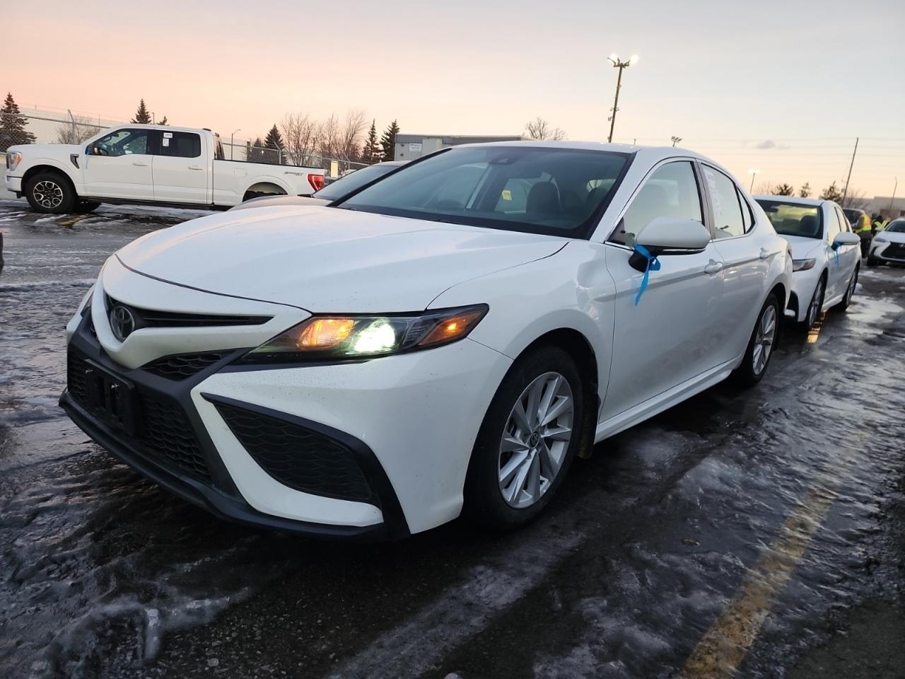 2024 Toyota Camry SE AWD | NO ACCIDENTS | PERFECT CONDITION Photo2