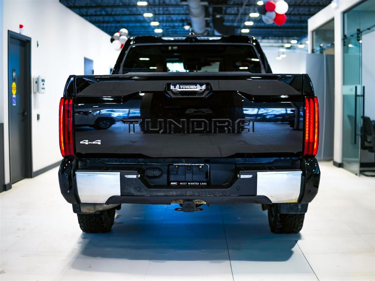 2023 Toyota Tundra LIMITED HYBRID CREW | TRD OFFROAD | 4X4 | NO ACCIDENTS | RED CALIPERS Photo