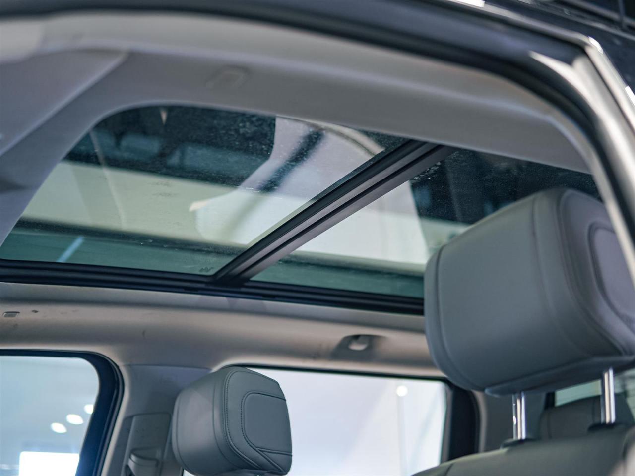 2023 Toyota Tundra LIMITED HYBRID CREW | TRD OFFROAD | 4X4 | NO ACCIDENTS | RED CALIPERS Photo