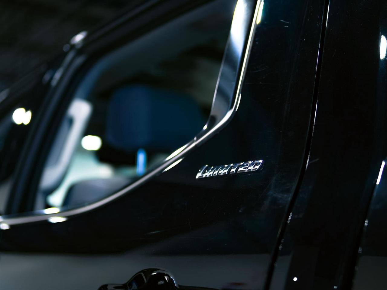 2023 Toyota Tundra LIMITED HYBRID CREW | TRD OFFROAD | 4X4 | NO ACCIDENTS | RED CALIPERS Photo