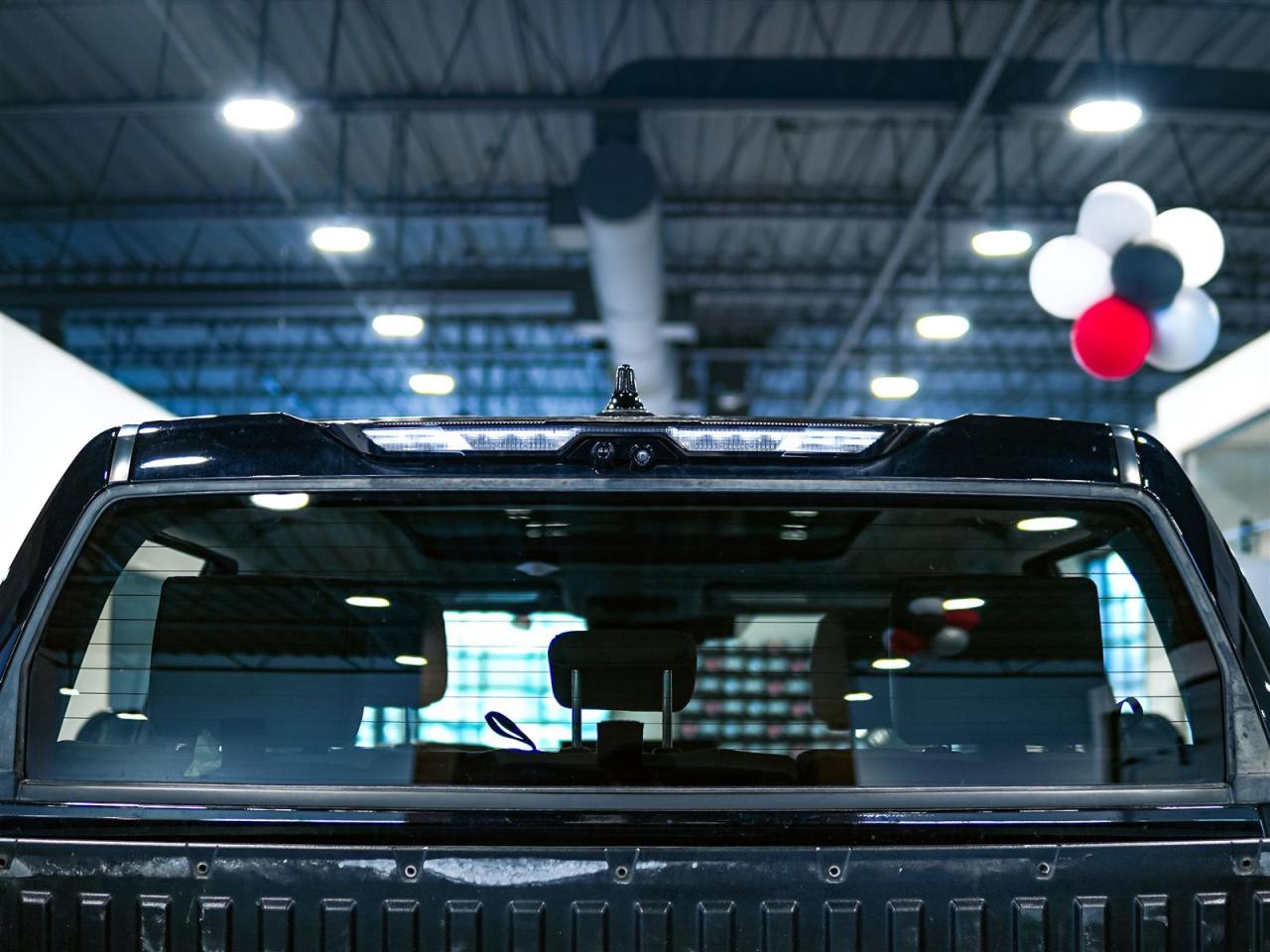 2023 Toyota Tundra LIMITED HYBRID CREW | TRD OFFROAD | 4X4 | NO ACCIDENTS | RED CALIPERS Photo