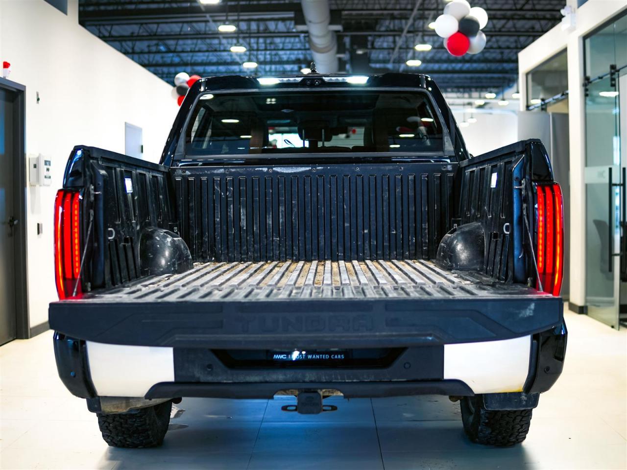 2023 Toyota Tundra LIMITED HYBRID CREW | TRD OFFROAD | 4X4 | NO ACCIDENTS | RED CALIPERS Photo