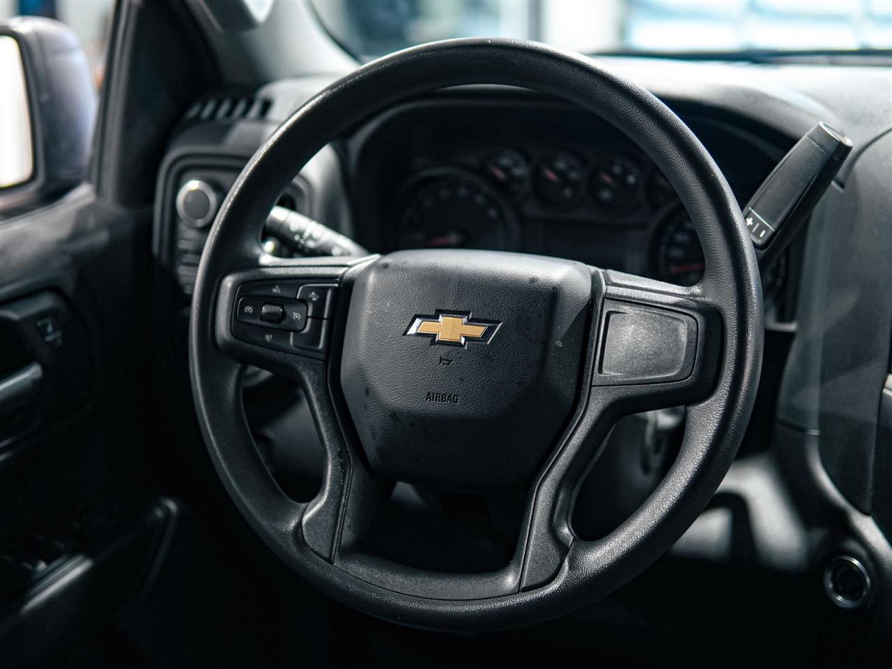 2024 Chevrolet Silverado 1500 CUSTOM | CREW CAB | 4WD | BLACKOUT PKG | NO ACCIDENTS Photo