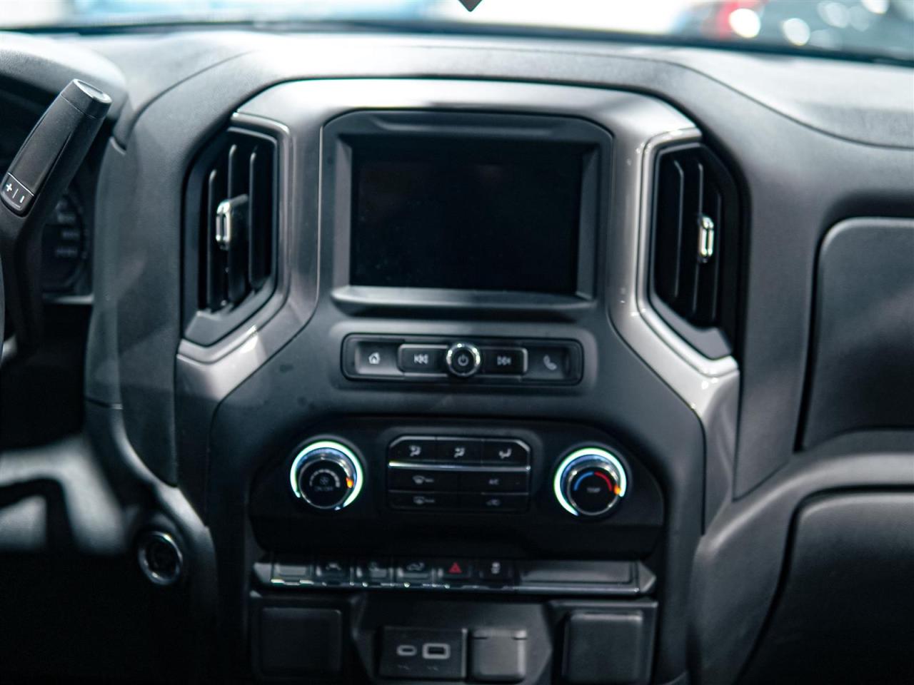 2024 Chevrolet Silverado 1500 CUSTOM | CREW CAB | 4WD | BLACKOUT PKG | NO ACCIDENTS Photo