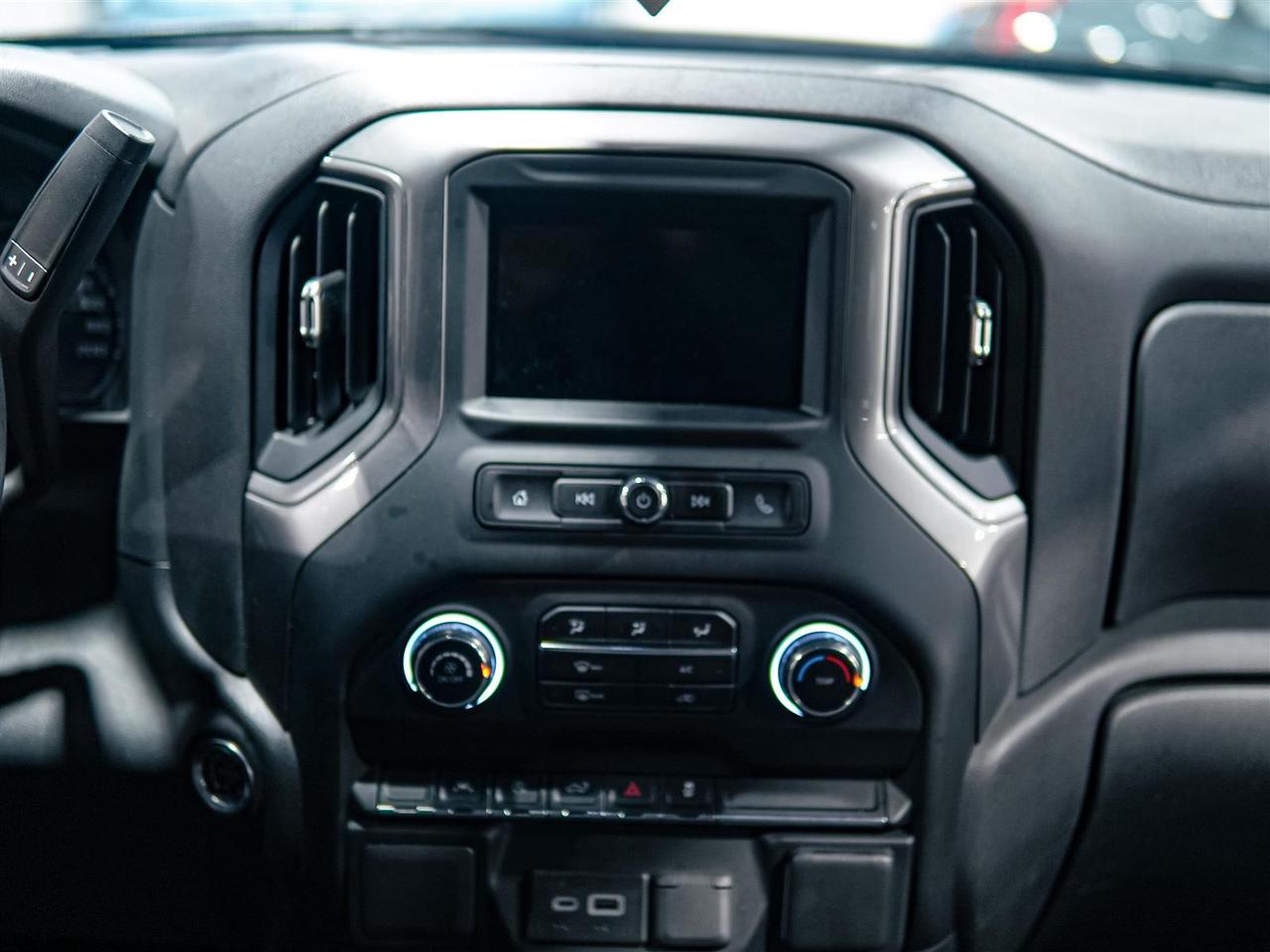 2024 Chevrolet Silverado 1500 CUSTOM | CREW CAB | 4WD | BLACKOUT PKG | NO ACCIDENTS Photo