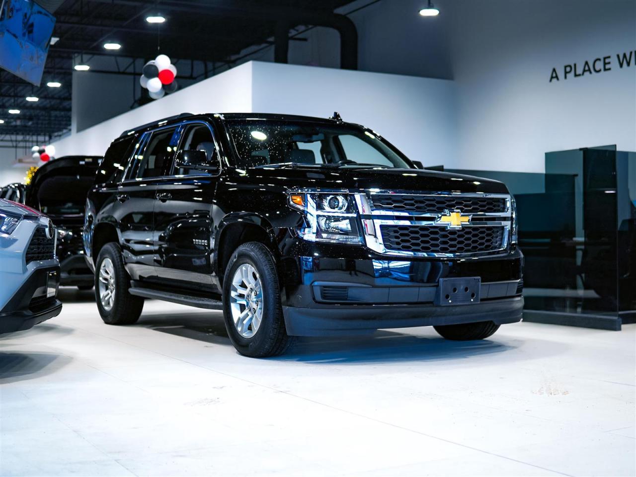 2020 Chevrolet Tahoe LS | 4WD | 5.3 V 8 | NO ACCIDENTS | DEALER SERVICED Photo3