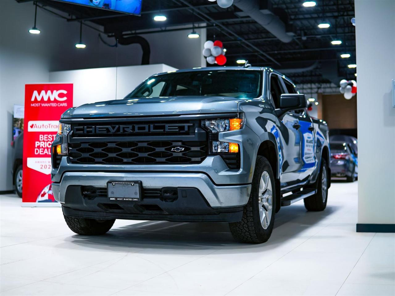 2024 Chevrolet Silverado 1500 CUSTOM | CREW CAB | 4WD | NO ACCIDENTS Photo