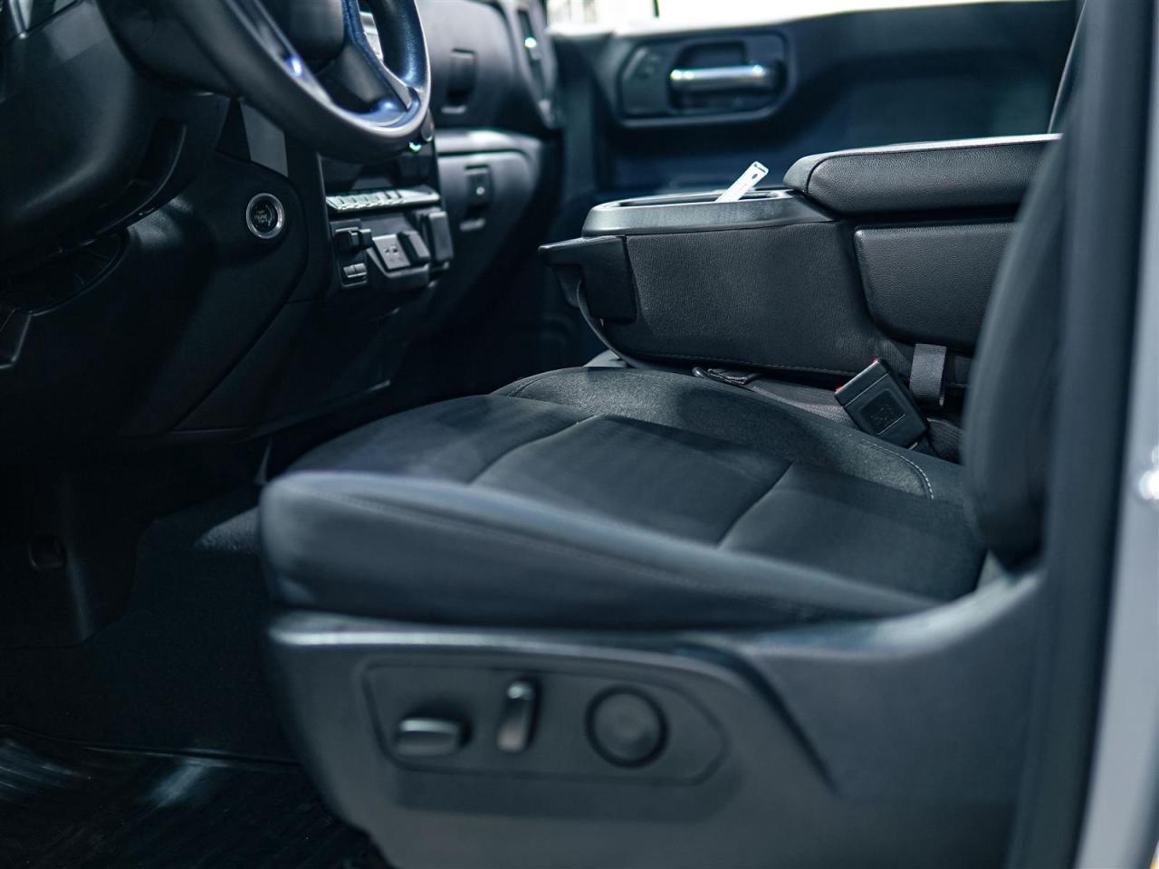 2024 Chevrolet Silverado 1500 CUSTOM | CREW CAB | 4WD | NO ACCIDENTS Photo