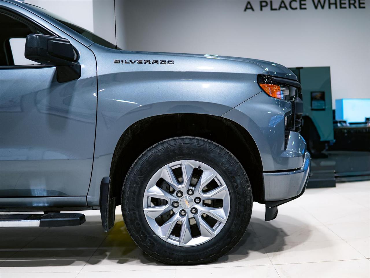 2024 Chevrolet Silverado 1500 CUSTOM | CREW CAB | 4WD | NO ACCIDENTS Photo