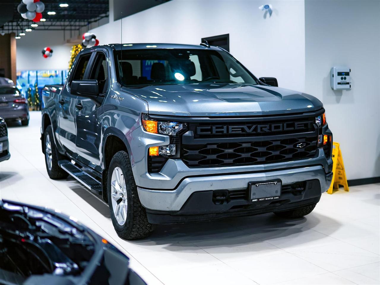 2024 Chevrolet Silverado 1500 CUSTOM | CREW CAB | 4WD | NO ACCIDENTS Photo