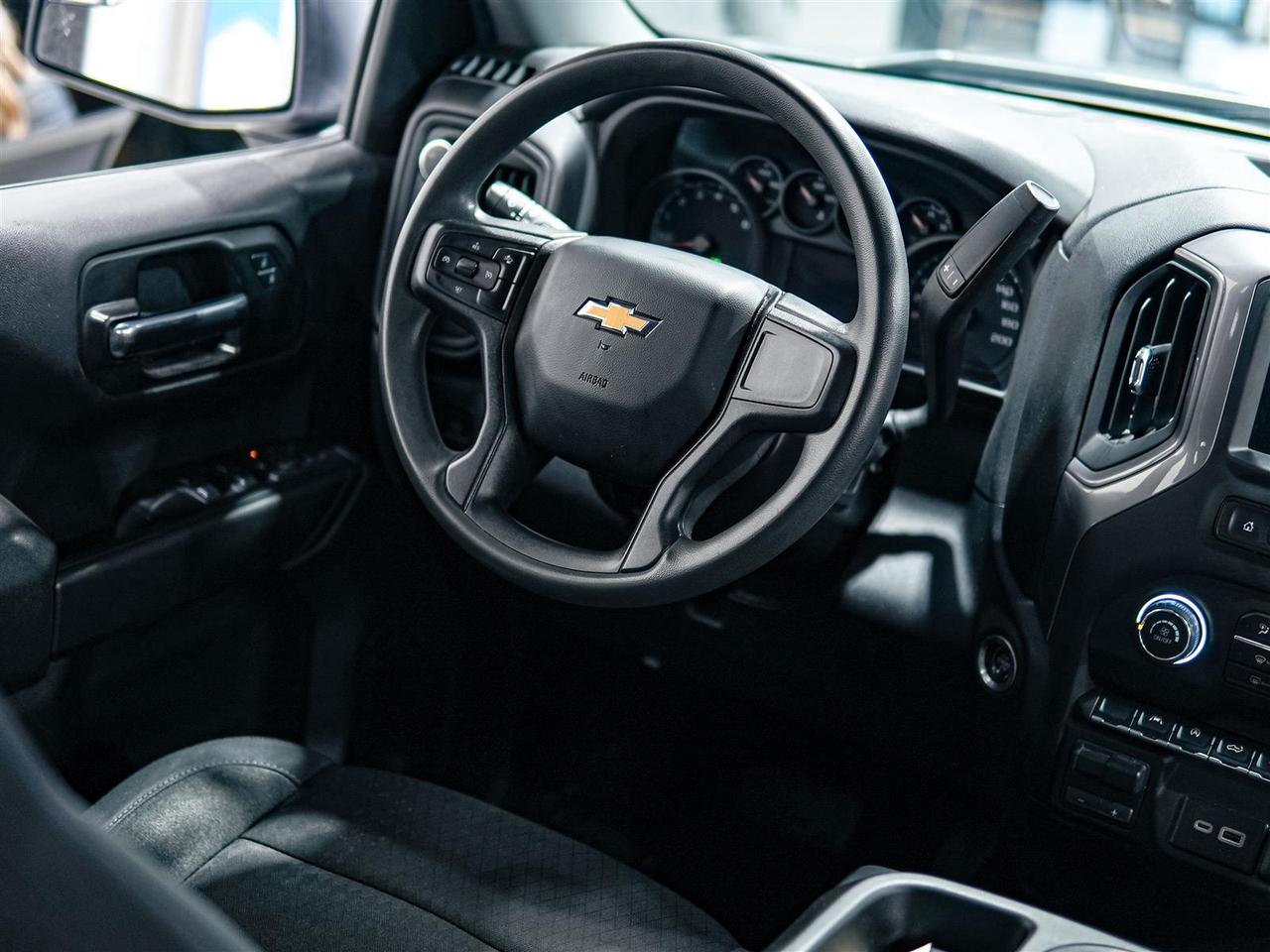 2024 Chevrolet Silverado 1500 CUSTOM | CREW CAB | 4WD | NO ACCIDENTS Photo