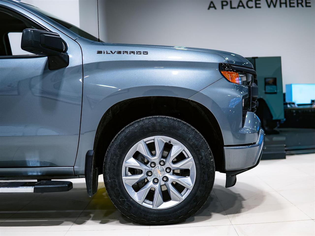 2024 Chevrolet Silverado 1500 CUSTOM | CREW CAB | 4WD | NO ACCIDENTS Photo