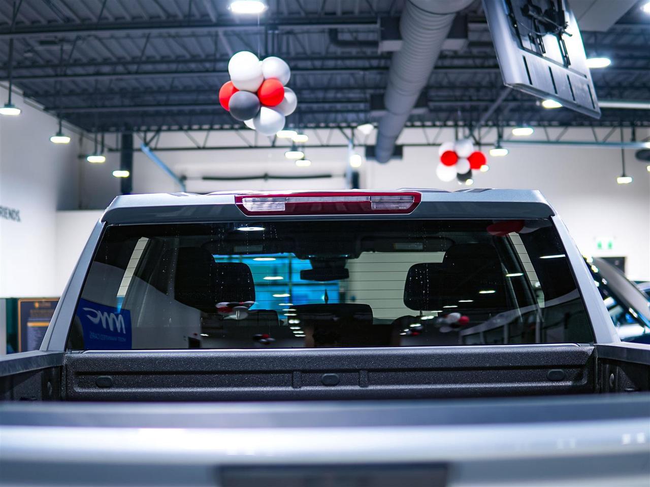 2024 Chevrolet Silverado 1500 CUSTOM | CREW CAB | 4WD | NO ACCIDENTS Photo