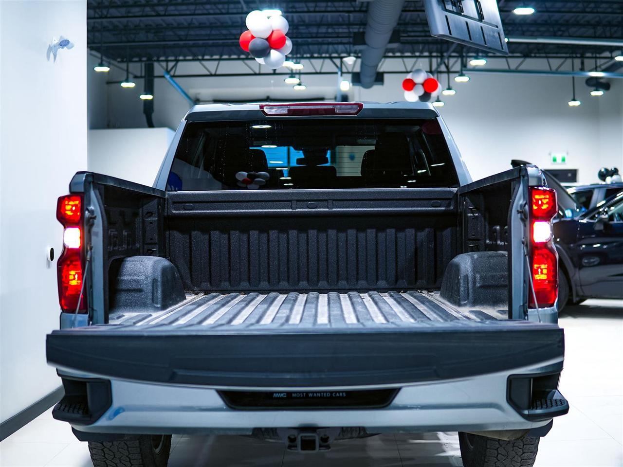 2024 Chevrolet Silverado 1500 CUSTOM | CREW CAB | 4WD | NO ACCIDENTS Photo