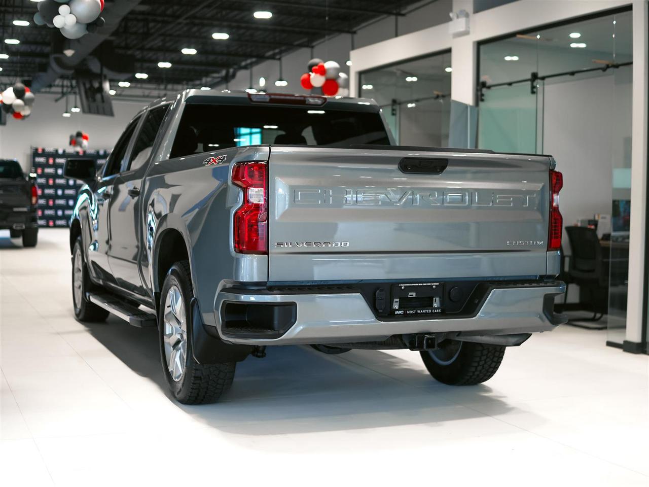2024 Chevrolet Silverado 1500 CUSTOM | CREW CAB | 4WD | NO ACCIDENTS Photo